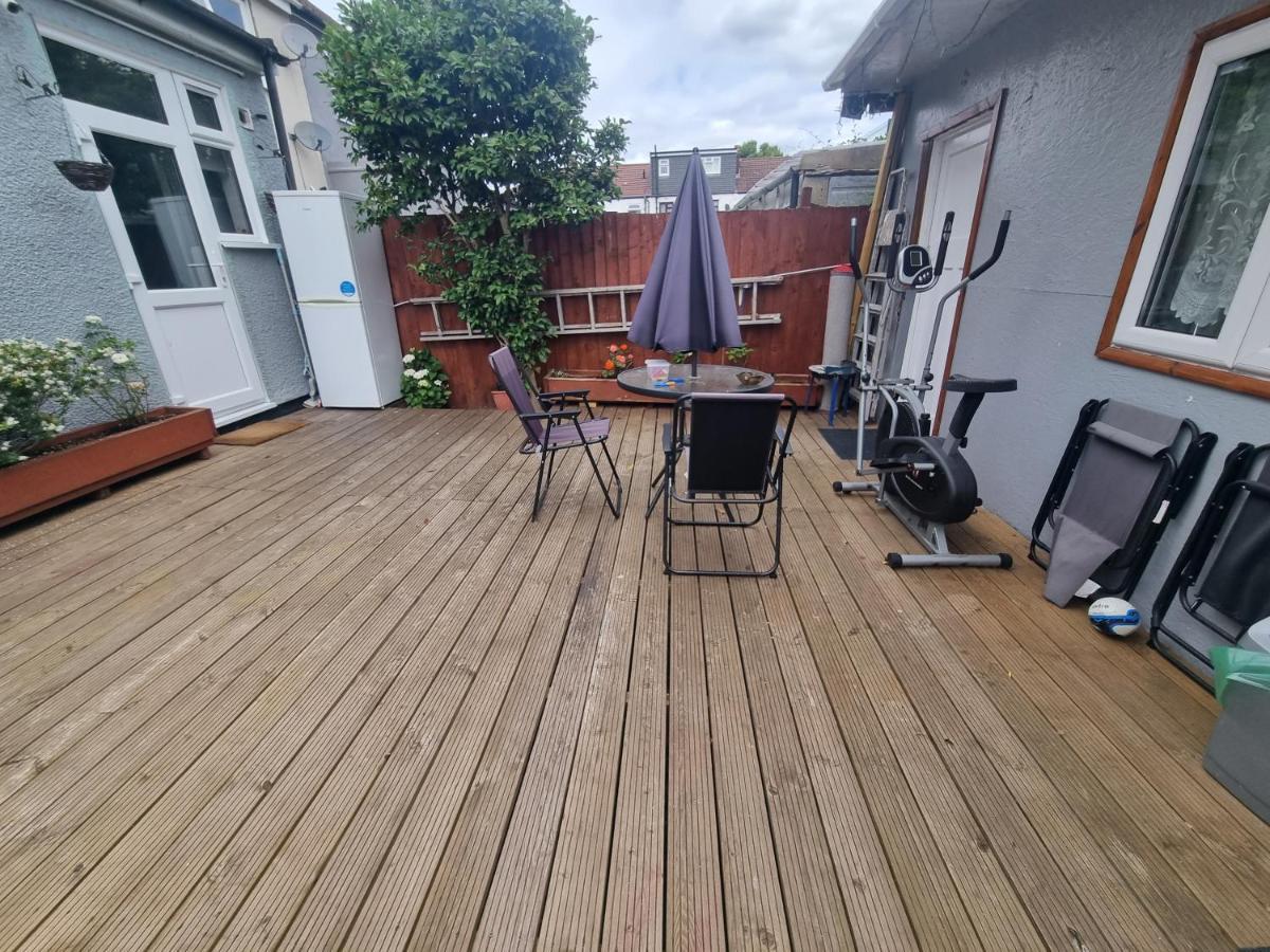 Private Rooms In London, Exterior photo